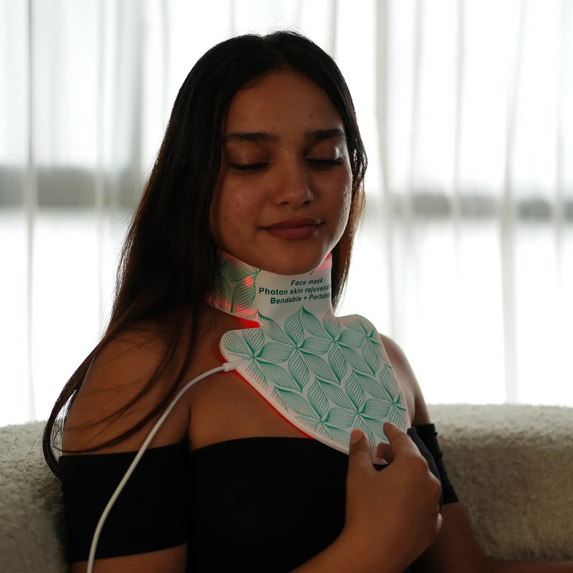 red light therapy is useful for reduce neck wrinkles and spots