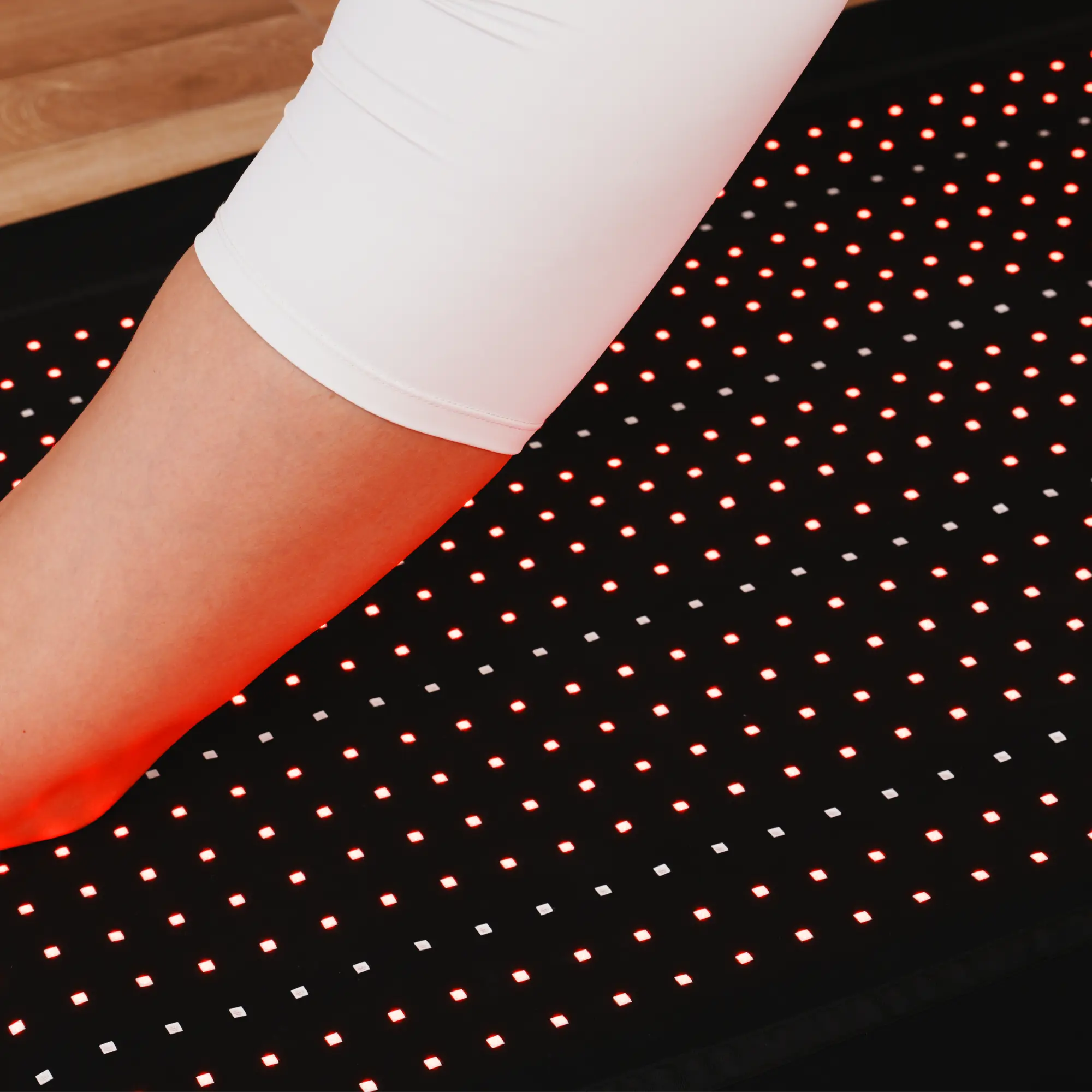 the red light mat equipped 660nm red light and 850nm infrared light