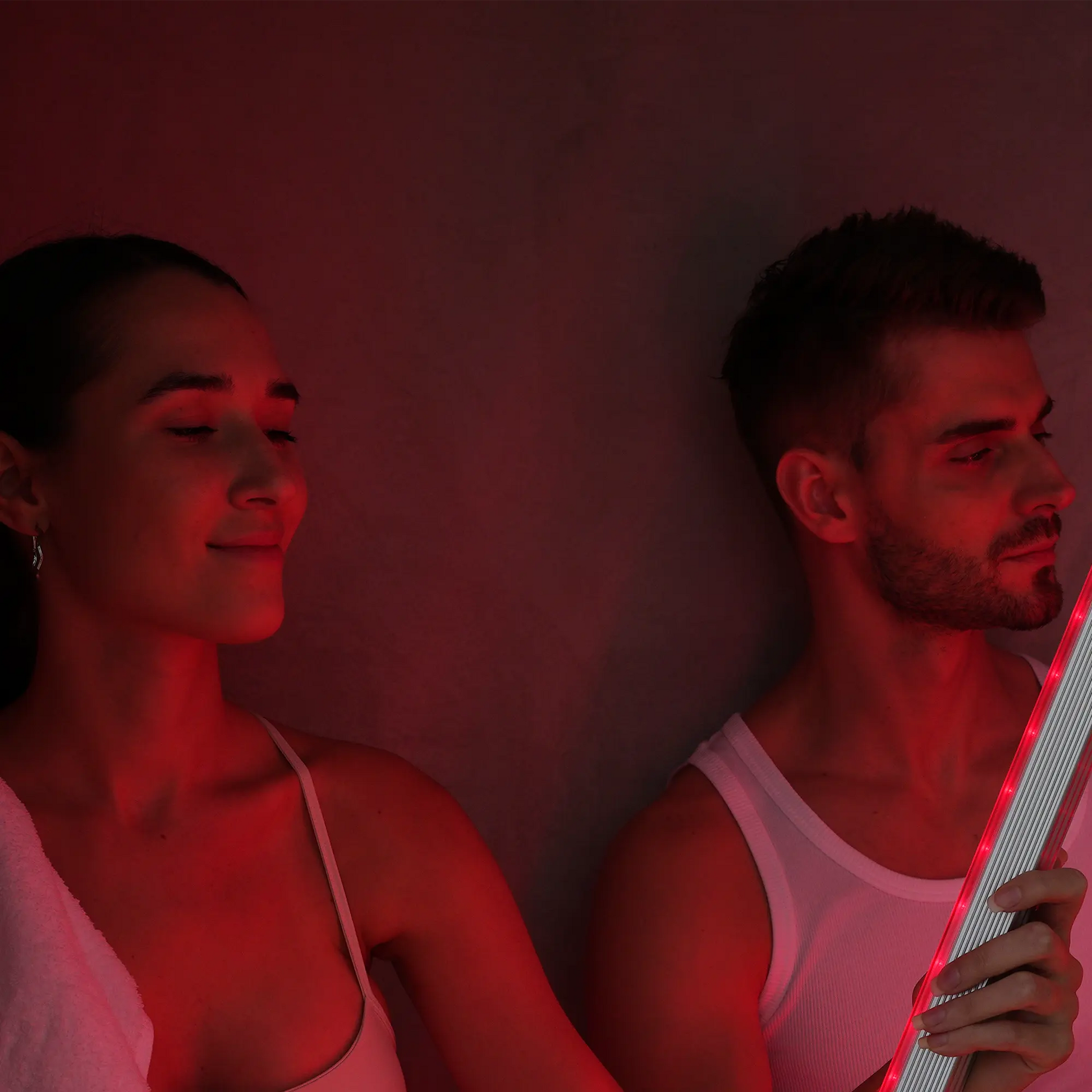 the red light tubes in sauna have 660nm wavelength red light